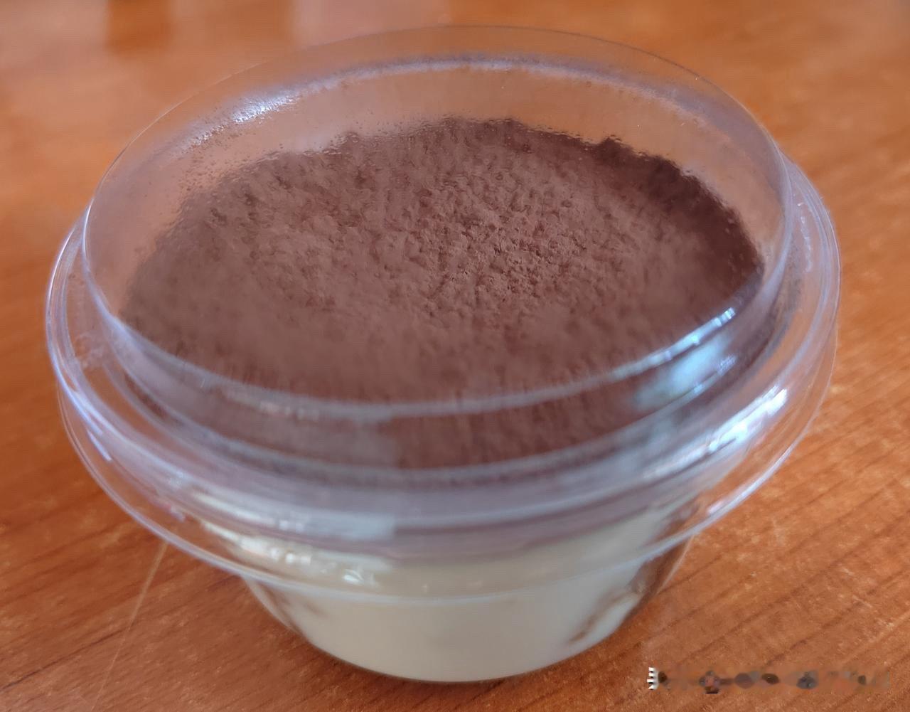 怎么可能不自卑？今天办公室一个同事，给我们每个人拿了一个山姆买来的蛋糕，她