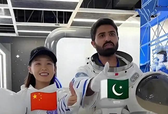 不亏是中国航天！果然是“巴铁”，10月5日，第77届国际宇航大会在土耳其召开，中