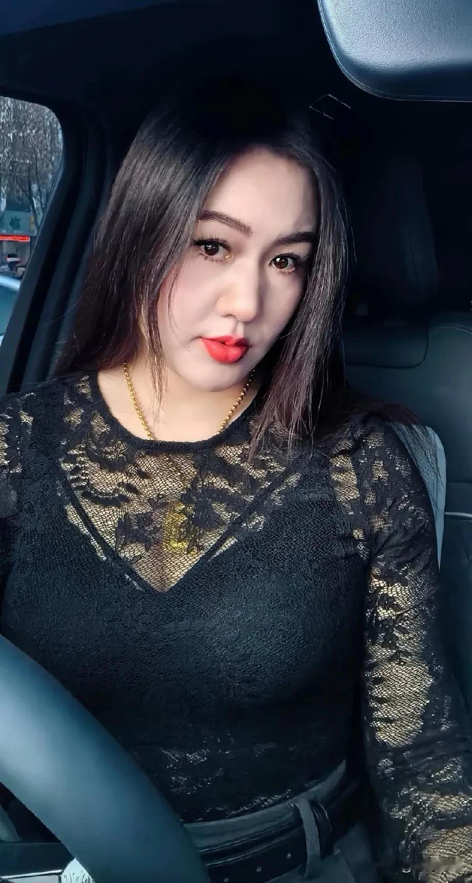 你有没有发现男人要是没有经济来源哪怕他人品出众、一心顾家在旁人眼中也不过是