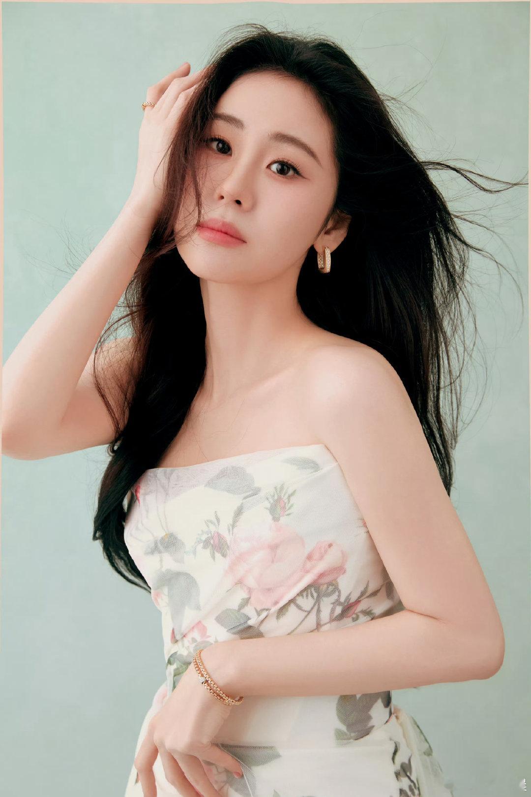 #张碧晨#我们赏同一个月就当我们见过了​