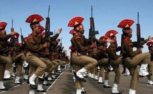 经常有人问，巴基斯坦和印度真开战，谁能赢？不少人觉得印度人多枪多，肯定能碾压巴基