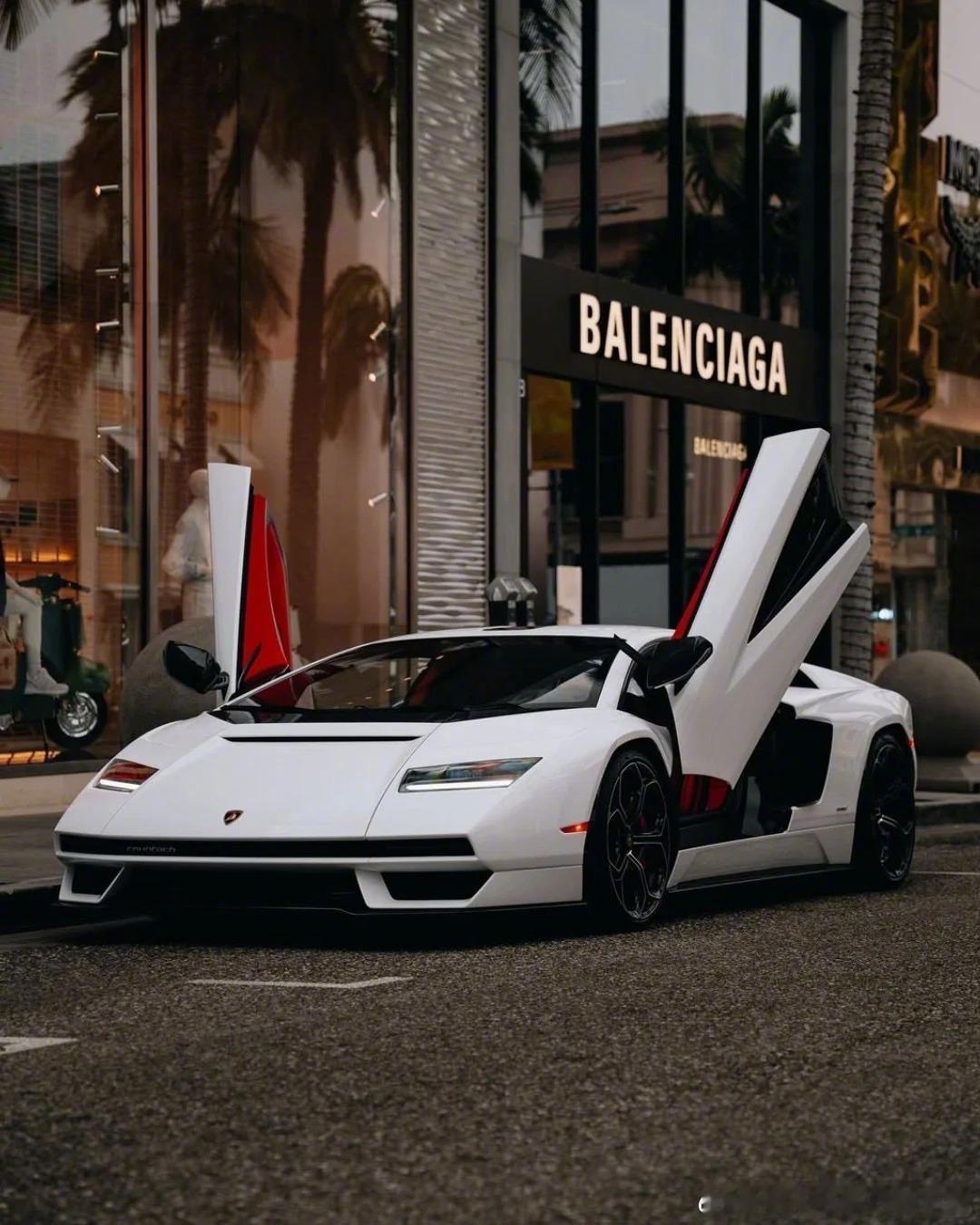 LamborghiniCountach和LV好配哇​​​