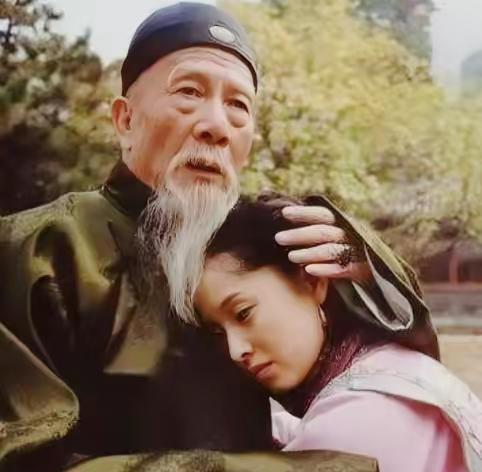 1881年，左宗棠顺利收复新疆。慈禧大喜，问李莲英：“赏他些什么玩意呢？”李莲英