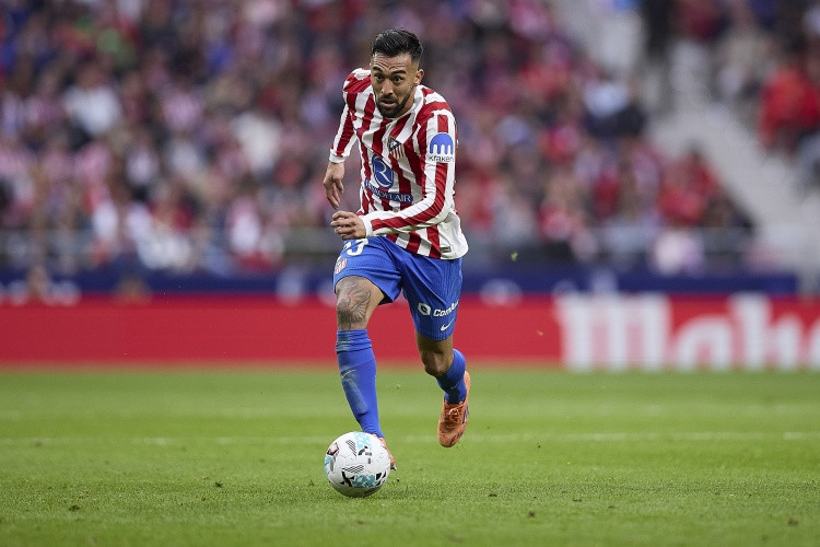 世体: 朱利亚诺和奥布拉克归队训练 冈萨雷斯因病留在家中