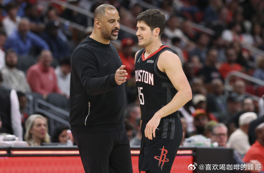 火箭主帅乌度卡当地时间周三接受媒体采访时，谈到了本队后卫谢泼德。“谢泼德取得了巨