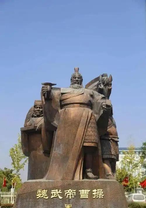 曹操的头痛病到底是什么病？如果送进现代医院，或许根本不用死公元220年正月，