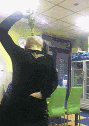 我好像看到有两条水柱……