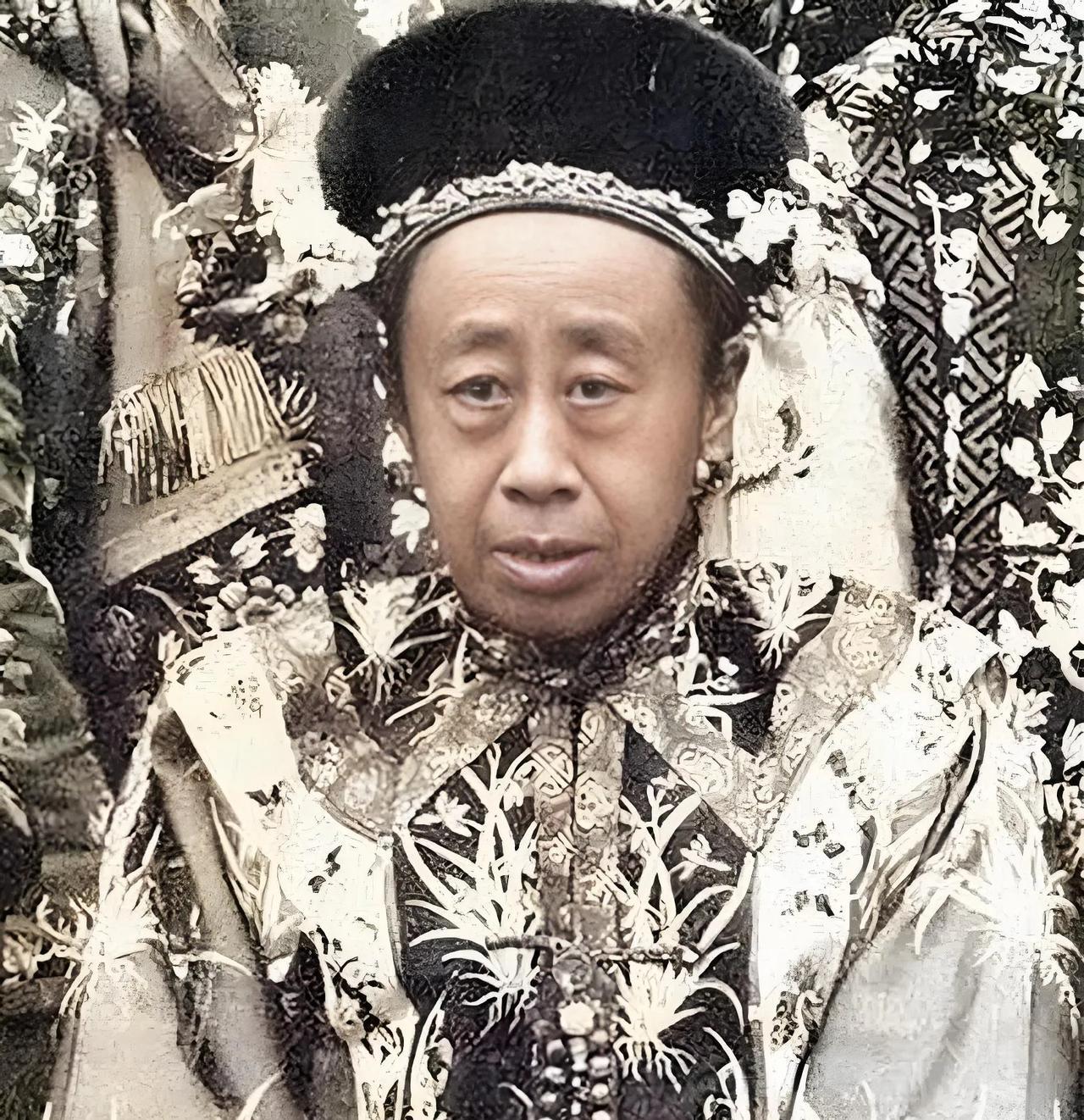 不过荣寿公主自己倒不觉得有什么，只不过是从王府住进了紫禁城，从“大格格”成了“荣