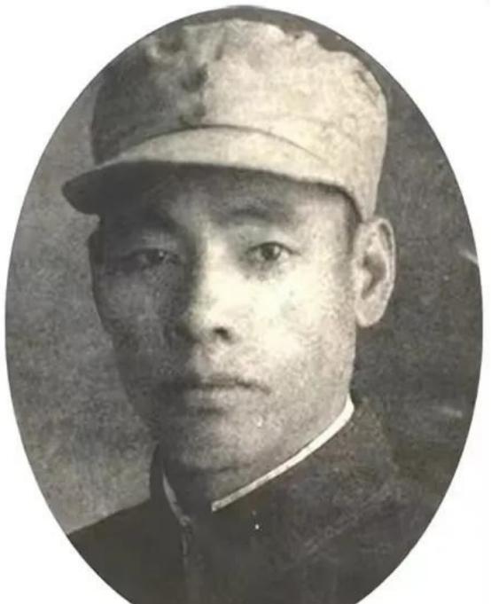 1941年，八路军侦查员刘锡坤执行任务时，晚上住在一个地主婆家，地主的儿媳让出了