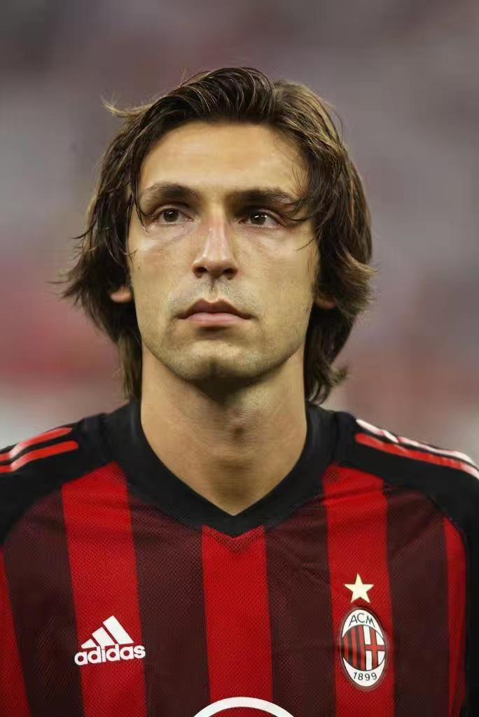 为什么说05/06赛季米兰的攻击力最强？那个赛季米兰的前锋有舍甫琴科、吉拉迪诺