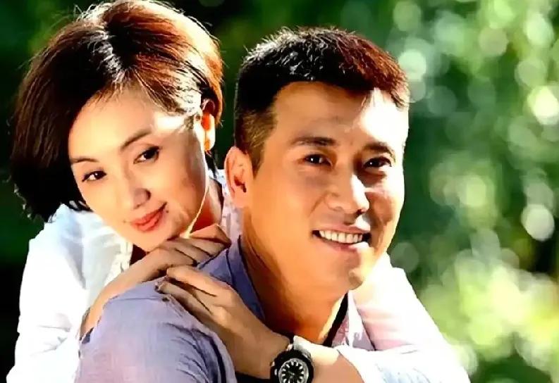 李乃文与朱媛媛：至深同窗情你们知道李乃文和朱媛媛好到什么程度吗？他们是中戏