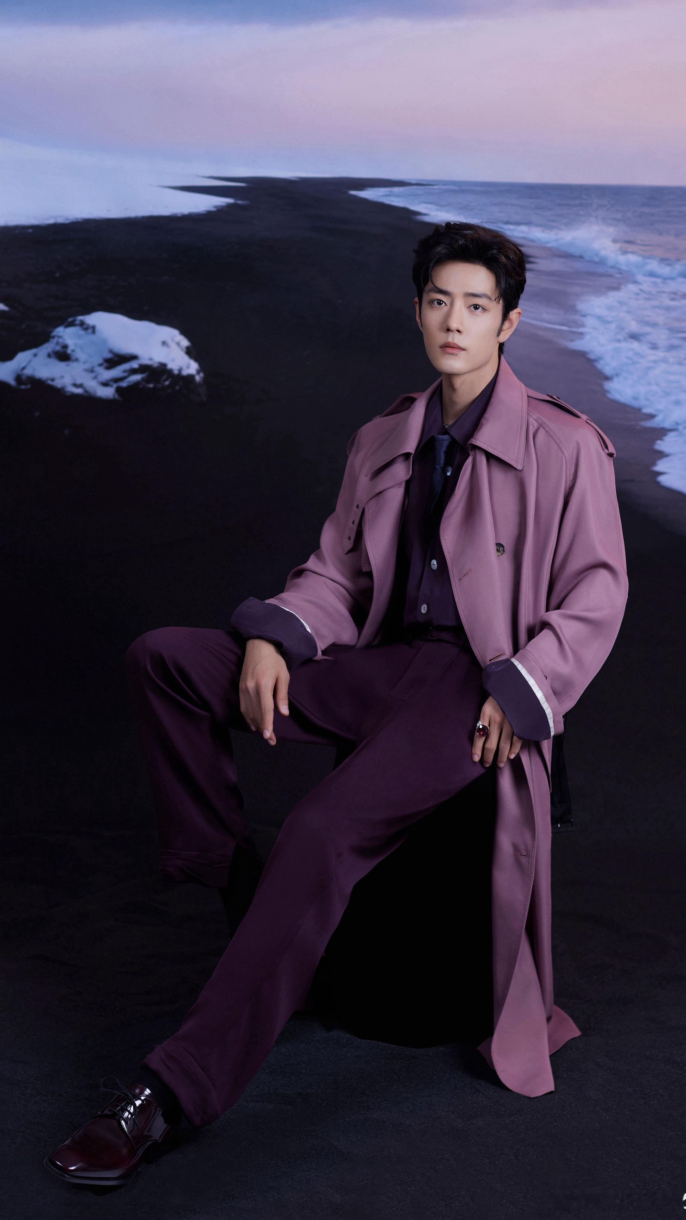 东方卫视跨年肖战东方卫视跨年已就位啊啊啊啊啊啊啊啊肖战第一套服饰！“YSL紫