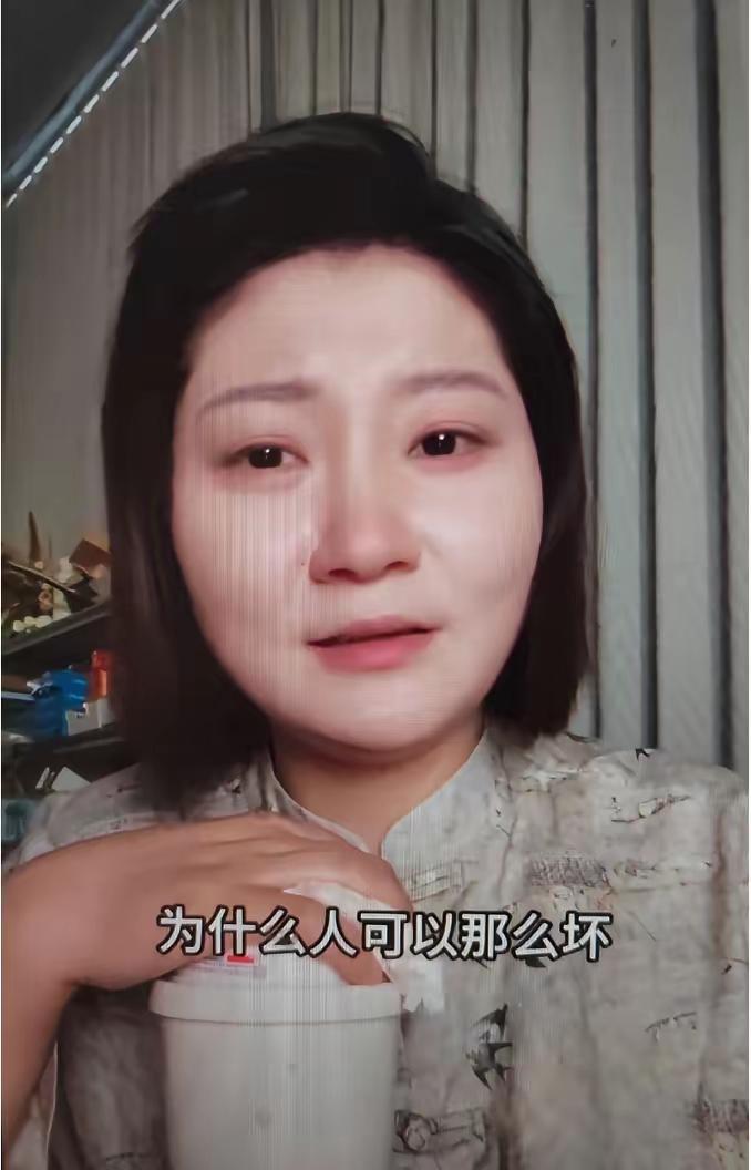 俞某冬在泰国监狱视频出庭那幕，看得人浑身发毛！法官问他同不同意离婚，他突然嘶吼“