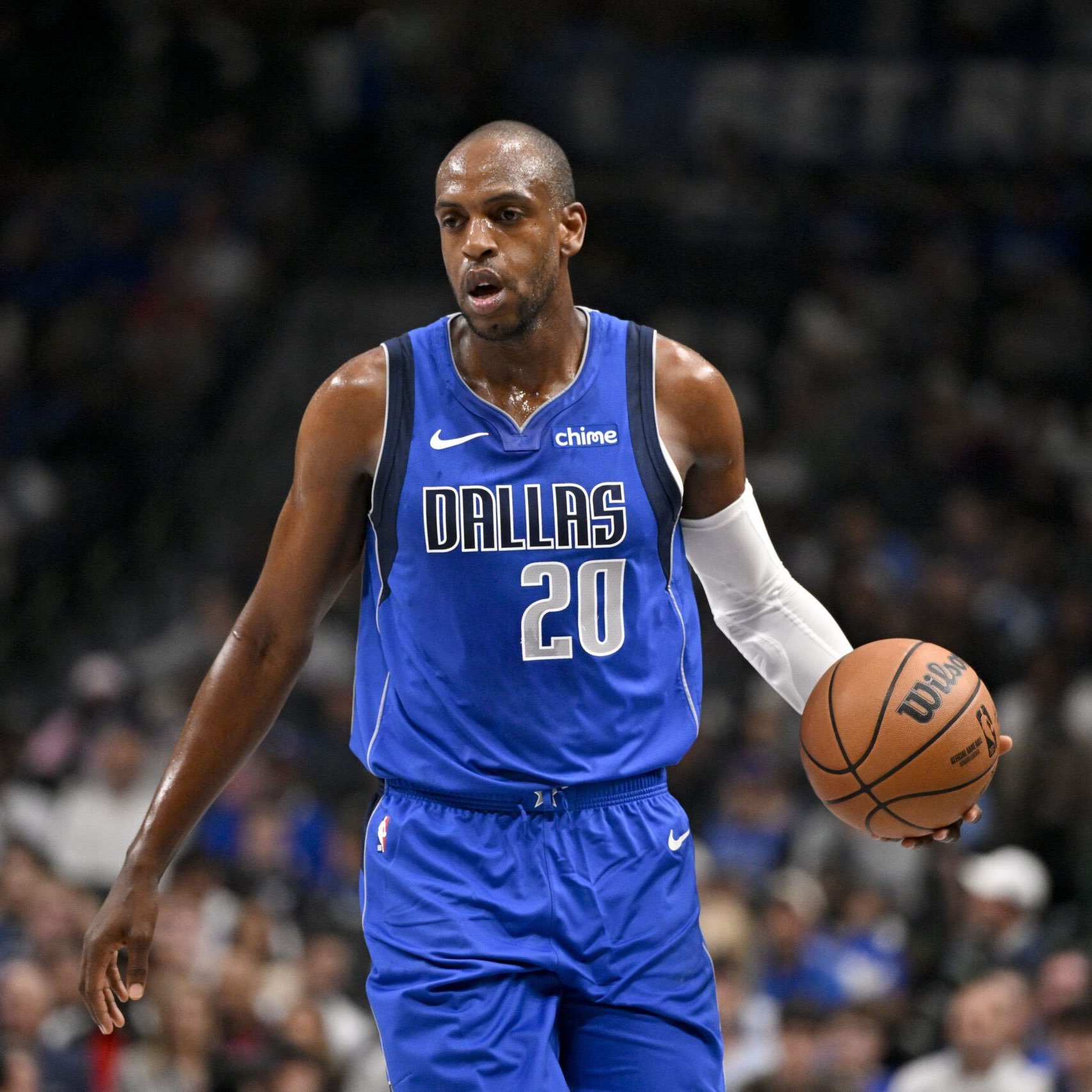 根据BrettSiegel的报道，若被买断，掘金和马刺是米德尔顿最可能的下家：