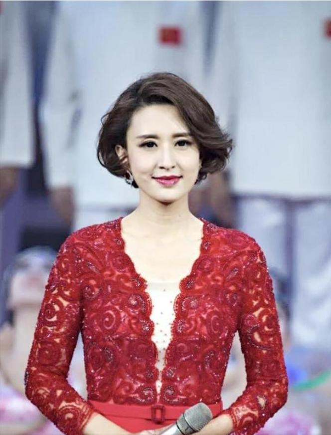 2013年，34岁的张蕾经毕福剑搭线，认识了54岁的富高王吉财，一见面，