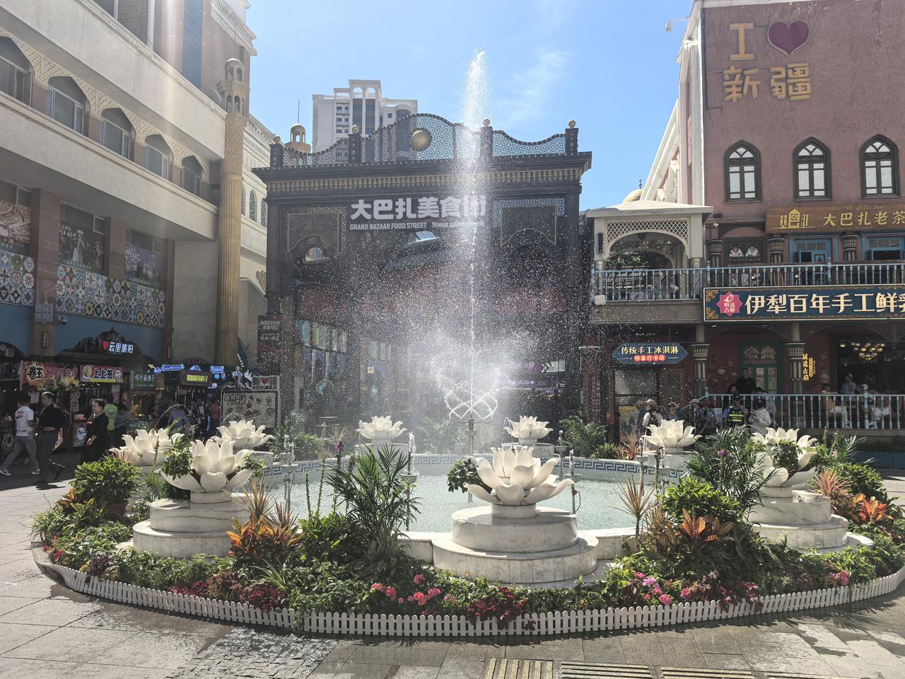 本次自驾新疆，耗时25天，行程万里，感慨良多：1，感谢左公宗堂，当年抬棺平叛，