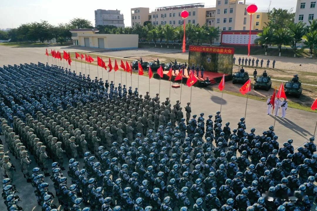 老蛟龙突击队考古～单从各营/连队列造型看来，二营及其下辖各作战连队才是精锐特战力
