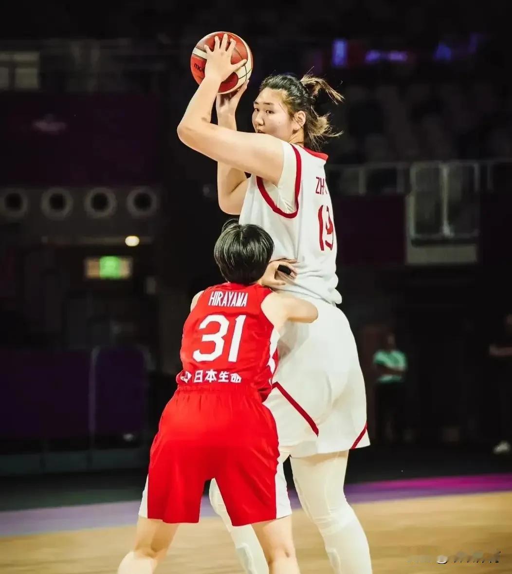 中国女篮首秀夜！2米27张子宇联手韩旭组双塔，央视直播战波黑，宫鲁鸣亮剑亚洲杯