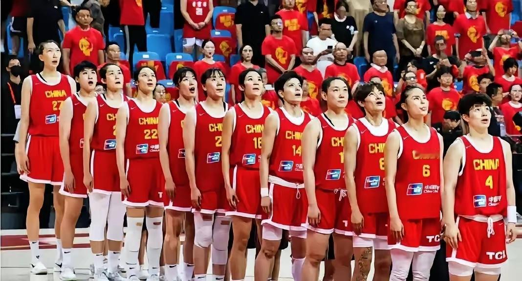 中国女篮12人名单终于出炉了：张子宇、韩旭领衔，万众期待的李梦李月汝遗憾落选，不