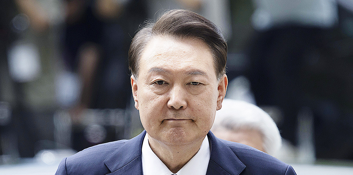 尹锡悦拒绝配合调查被关押尹锡悦被关进拘留所后，特检组本以