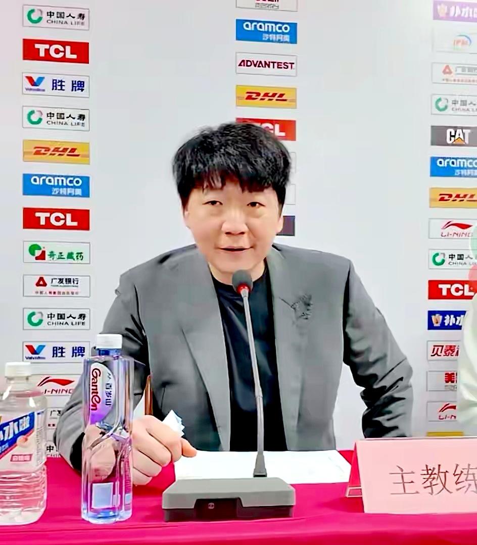 山东男篮好像什么都没有做！山东男篮最近消息很多，看来看去，除了内部人员调整之