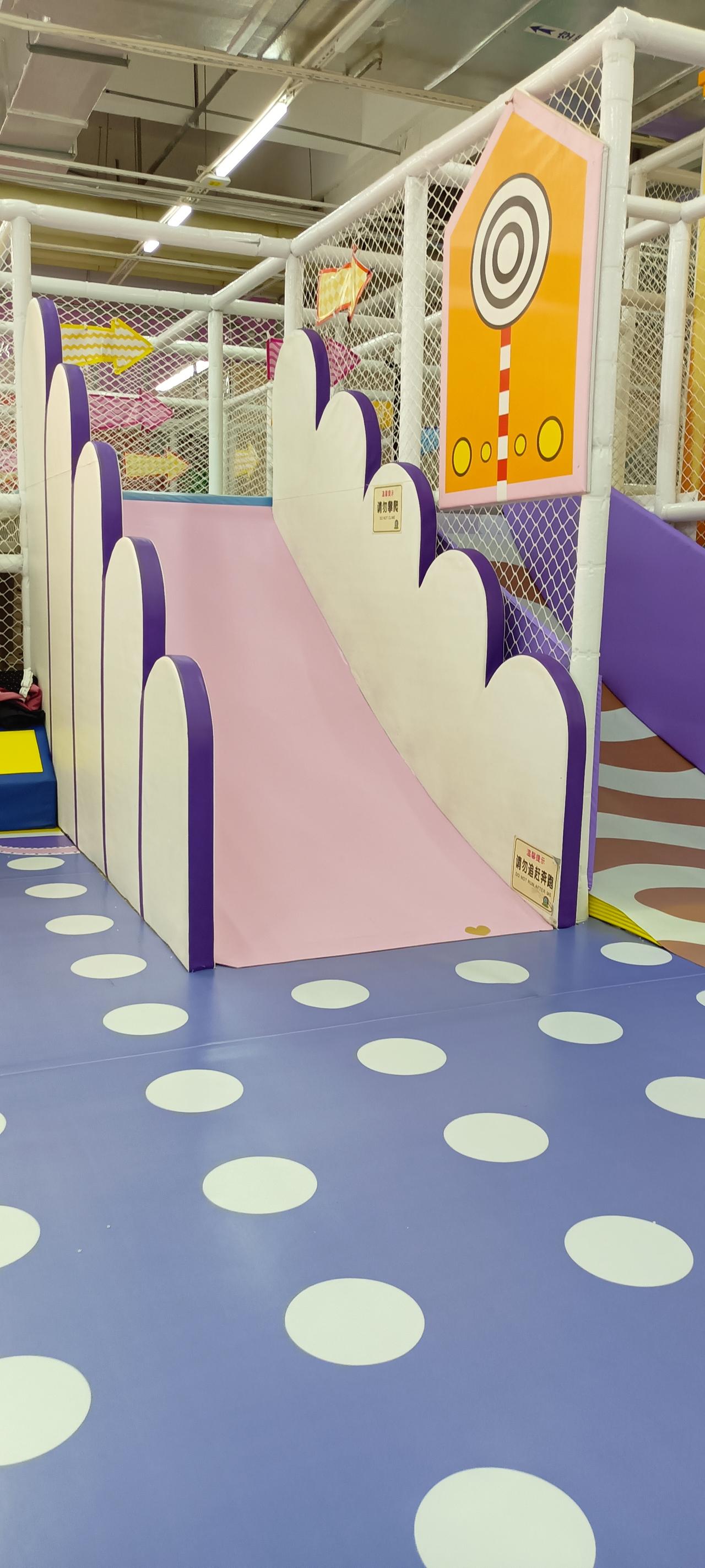 今天晚上又不能回家做饭，女儿女婿都上班了，女儿有晚课，我得看孩子，晚上九点半，女