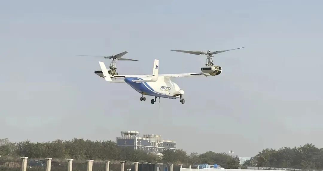 年底冲业绩，各型飞机扎堆首飞！我国无人鱼鹰倾转旋翼机R6000首飞，“岛舰”补