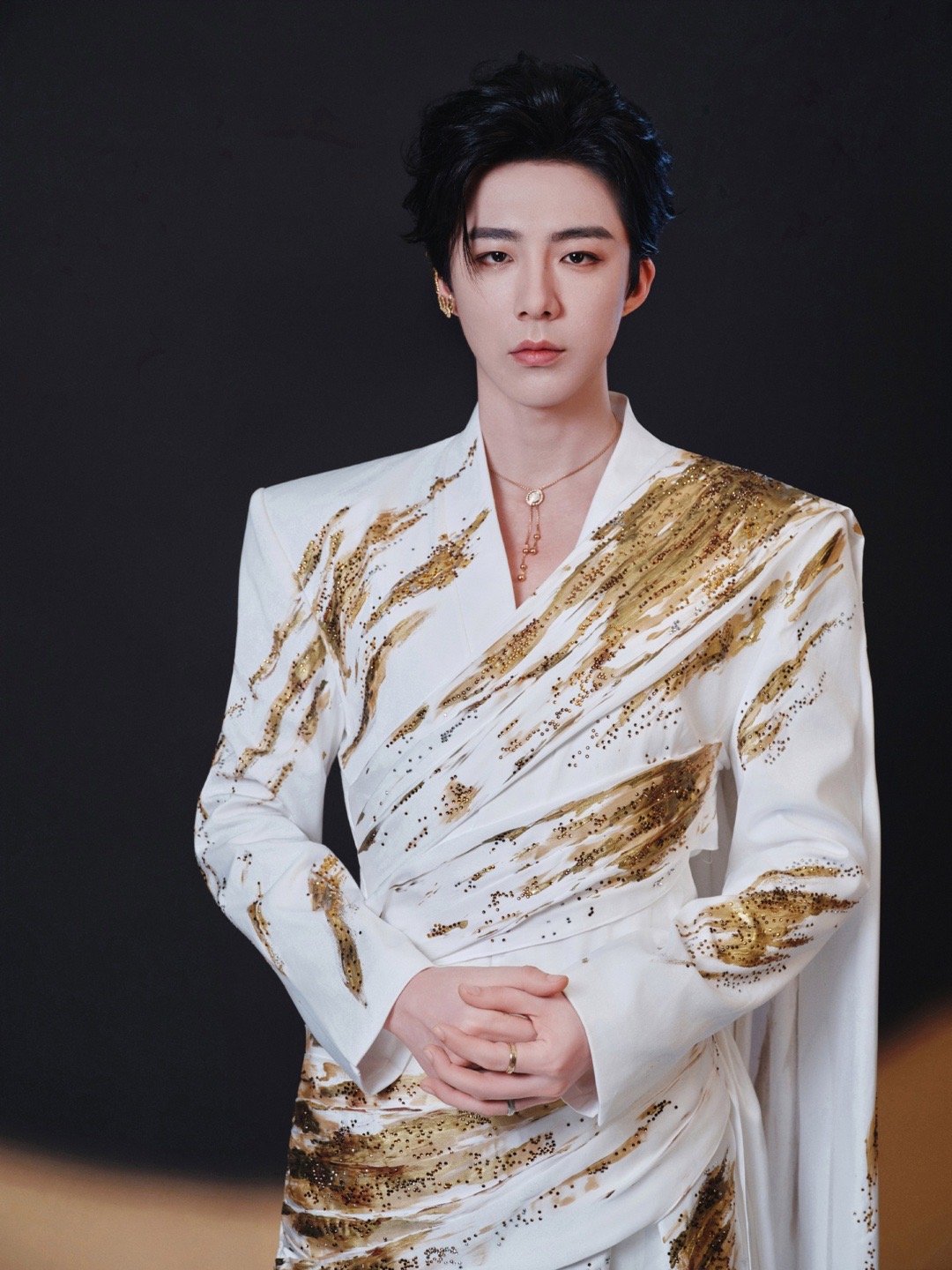 摩登兄弟刘宇宁0108生日快乐刘宇宁新歌不会太晚出差中，找空檔聽老大的歌❤️，