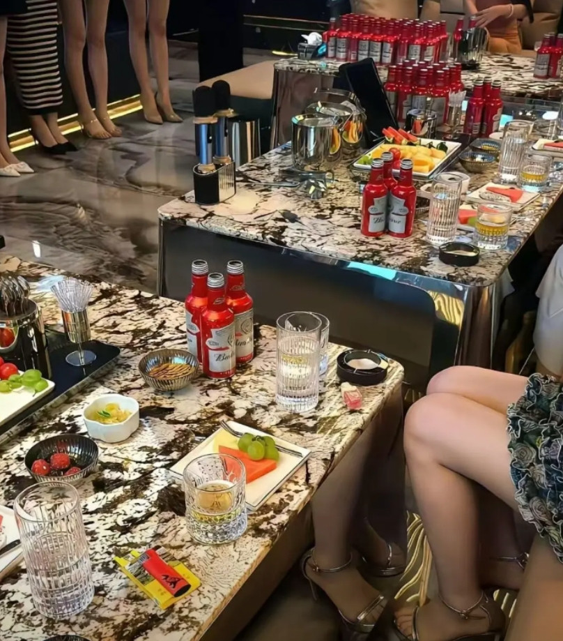 月薪四千想都不敢想的酒局