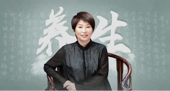 北京中医药大学教授曲黎敏说：“一旦得了癌症，越有钱的人死得越快。他们花大价钱，看
