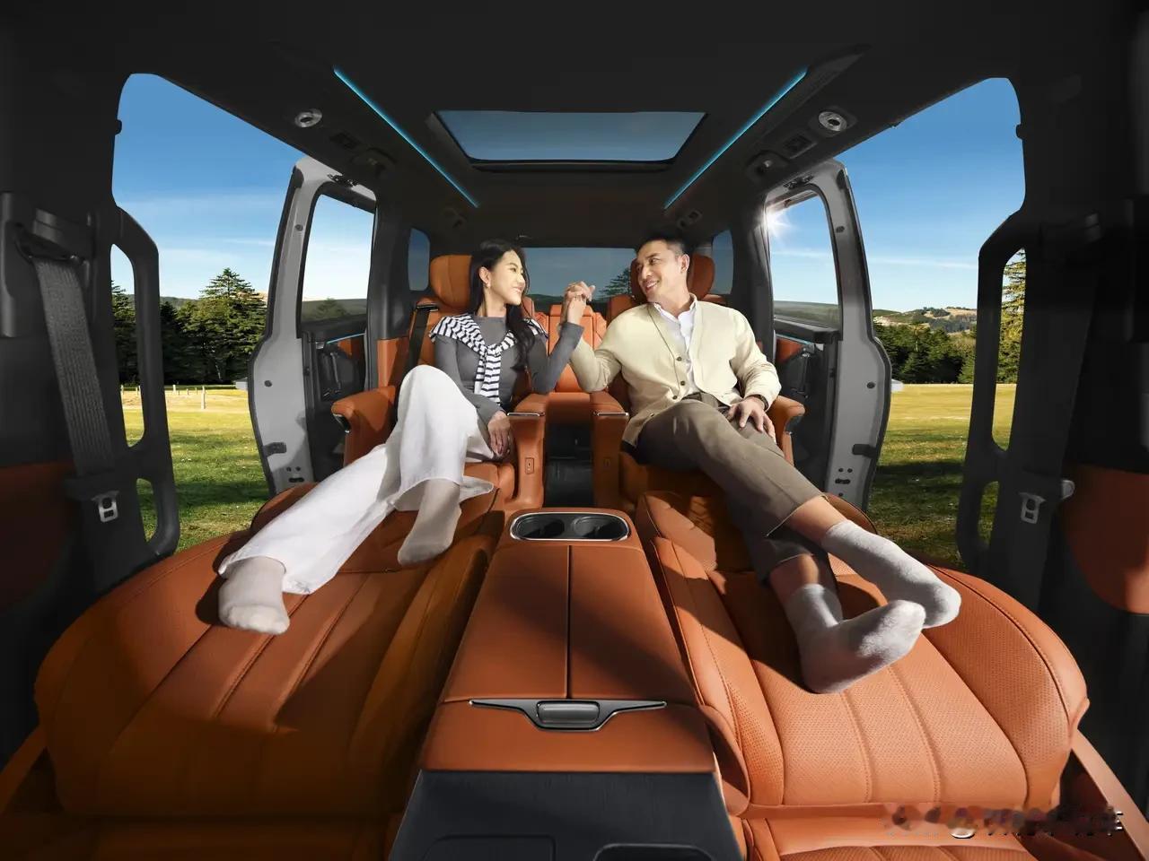 这就是赤裸裸的现实啊：电车1年电费1000元！油车1年油费10000元！电