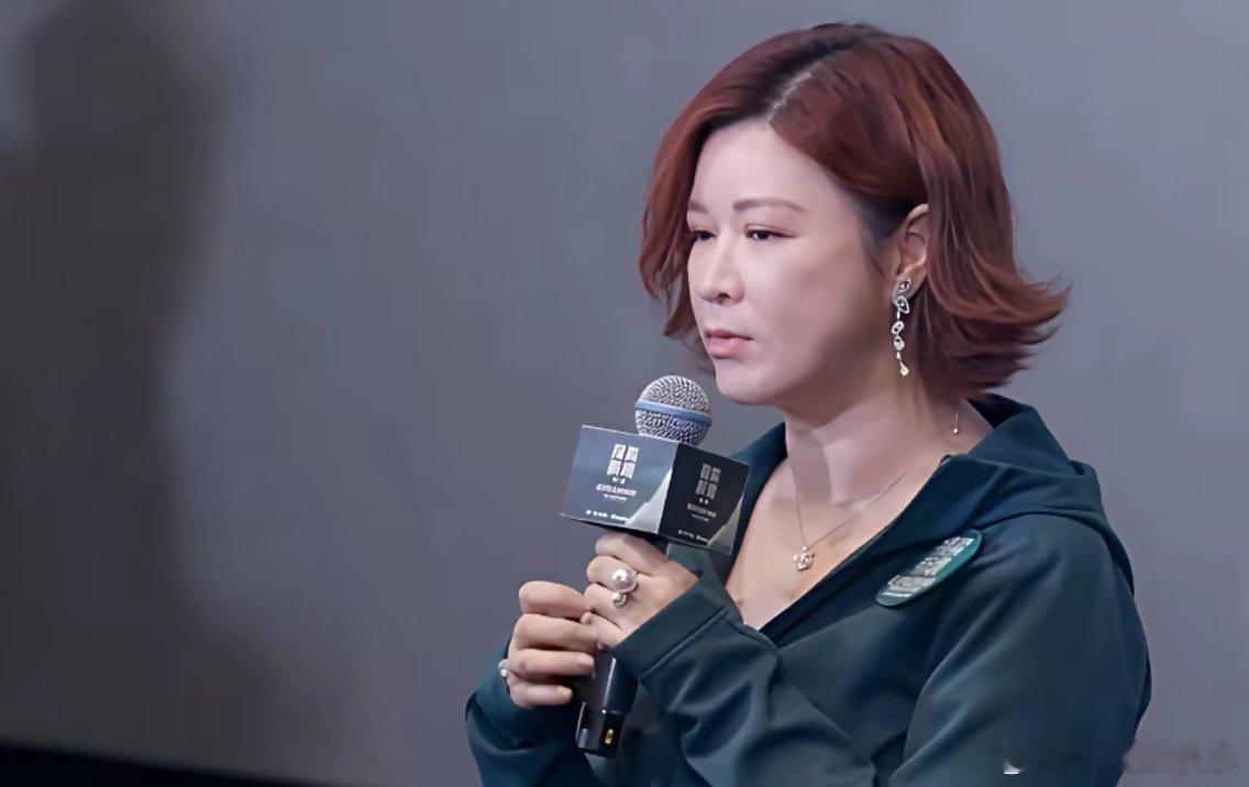 体面，真的太体面了杜华在台上采访说的话，让所有在场的没有一个是不感动的！杜华说王