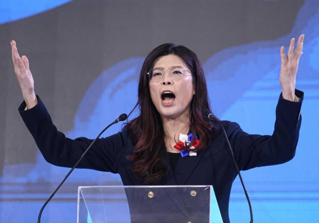 离2026年“九合一”选举不到50天的关口，国民党突然放出一颗重磅炸弹。党主席郑