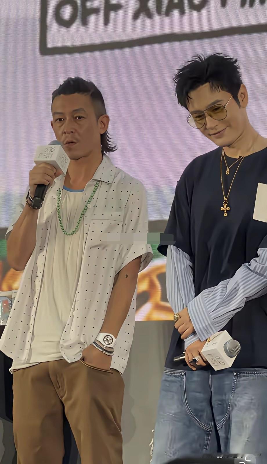 不知道为什么陈冠希才45岁的年龄，看起来却像一个“小老头”一样了，而和他同台48