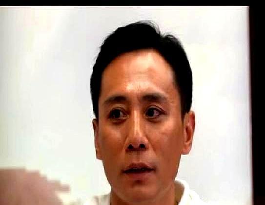 96级中戏班，女生先赢，男生后追，28年没散场。当年八朵金花一毕业就冲顶，