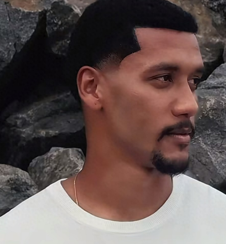 中超中甲多支球队完成冬窗引援签约。山东泰山敲定第五外援人选，球队为葡萄牙球员佩德