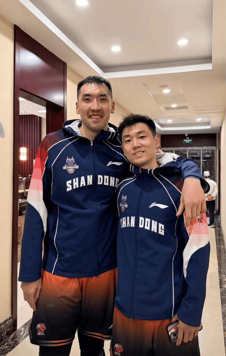 CBA季后赛/山东高速打光最后一颗子弹，客场不敌常规赛冠军上海久事！北京时