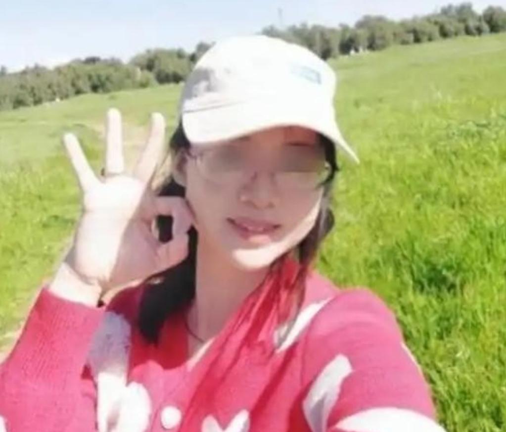 “中国越制裁我，我就越反华！”今年3月，百万粉丝的女网红于国外屡屡诋毁中国，受出