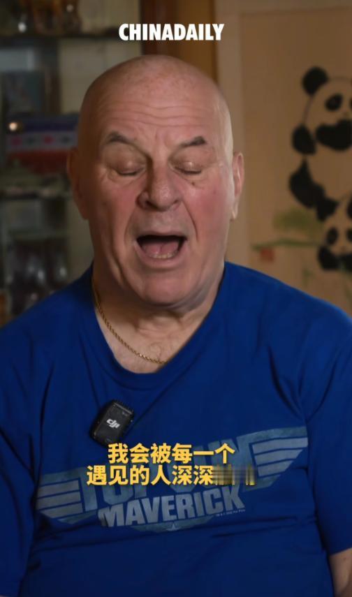 这位美国人，从美国哭到中国，他怎么也没想到过去了整整26年，竟然还有人记住了他。