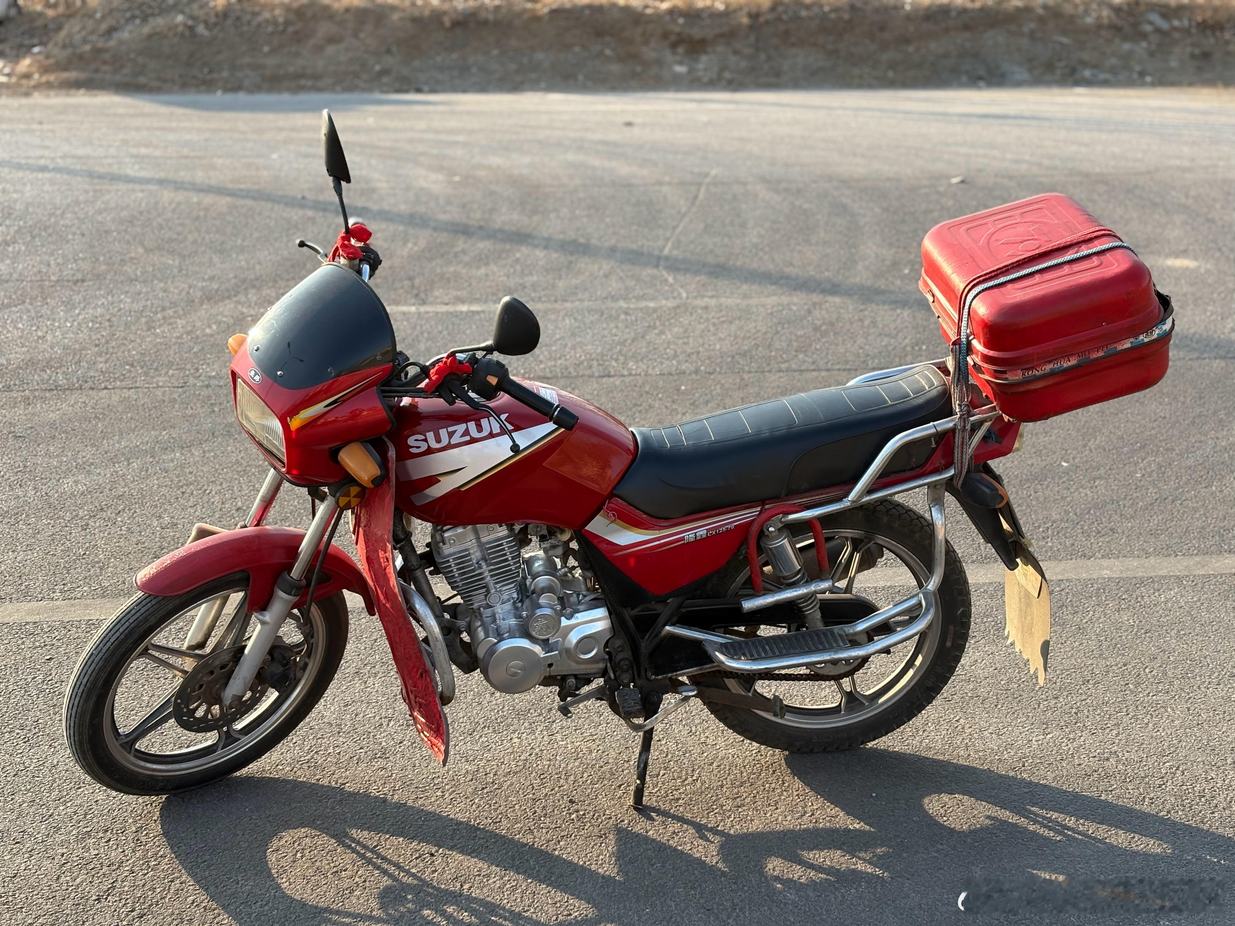 翻出来了我家祖传的125摩托🏍️3万多公里还能踹着骑两圈返璞归真了济南