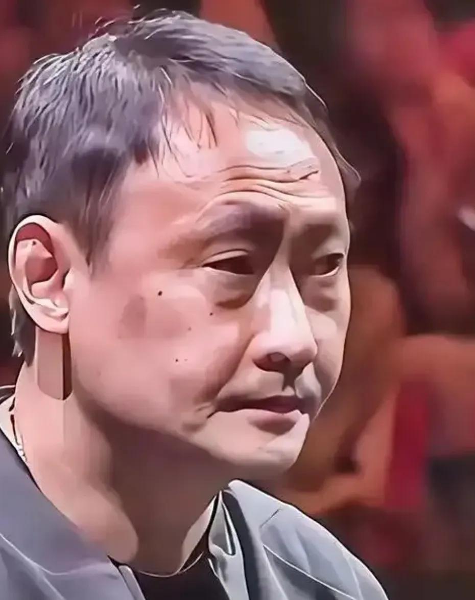 张本宇一家终于为他们的狂妄与执念付出了惨重的代价！张本宇固执己见的老派执教