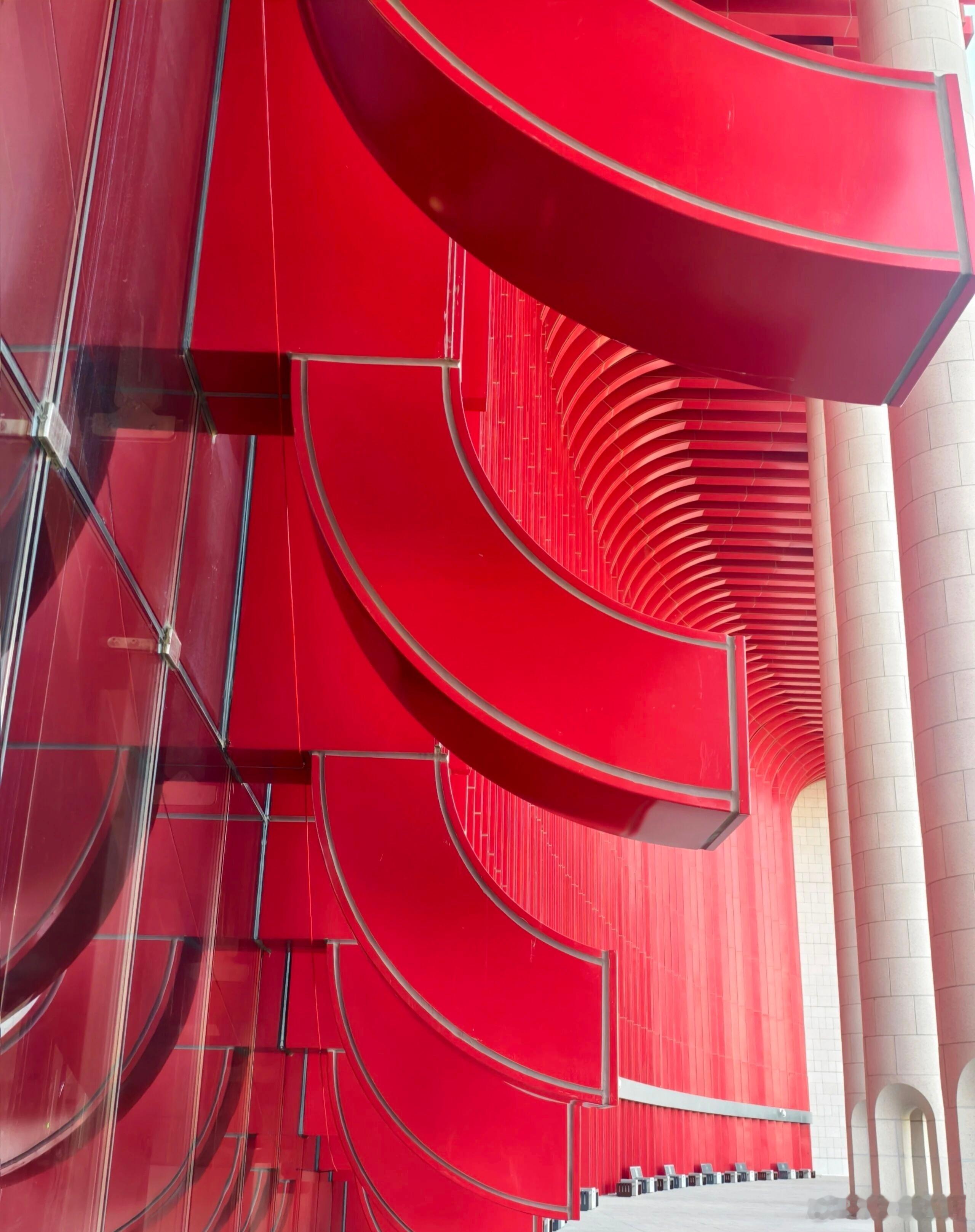 在单位里保护自己的最好方法：1.你再瞧不上领导，他也是领导，尽量别得