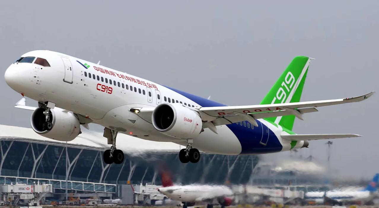 国产大飞机真的来了！C919之后，C909又把航线刷到“澳门”！据民航资源网
