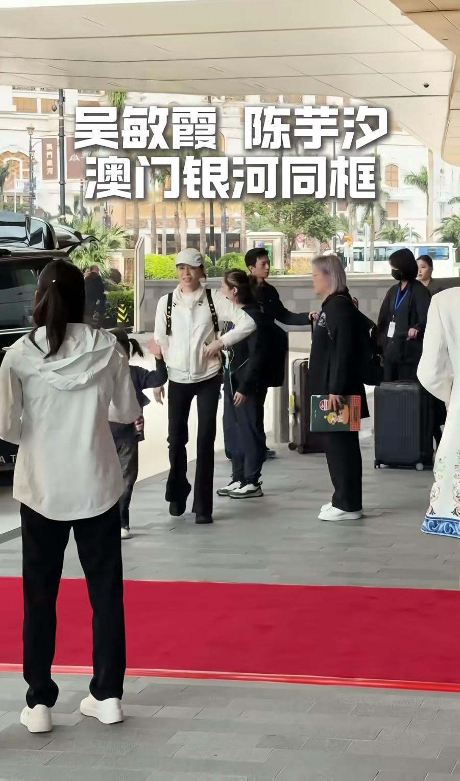 两位奥运冠军吴敏霞和陈芋汐澳门同框一一一位是产后依然状态极佳的妈妈，一位是