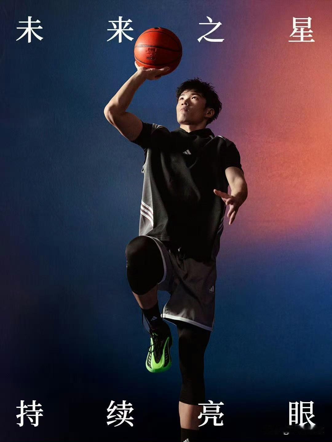 不吹不黑，楔李永炜或成中国未来后卫答案！s楔李永炜作为CBA二年级新秀，21岁1