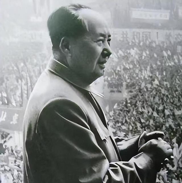 1972年，日本带来巨额美元战争赔偿款，毛主席大手一挥，免了1200亿美元战赔款