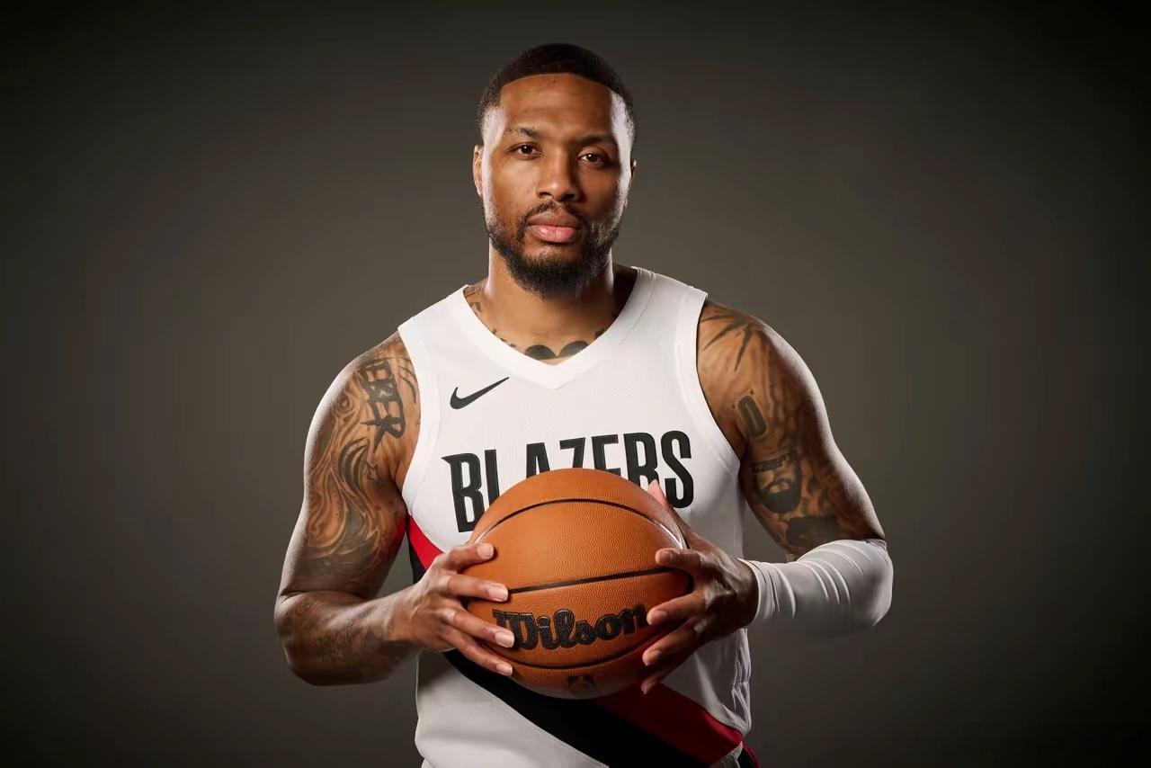 开拓者已经举办了NBA新赛季媒体日，15名正式合同、3名双向合同球员都会参加接下