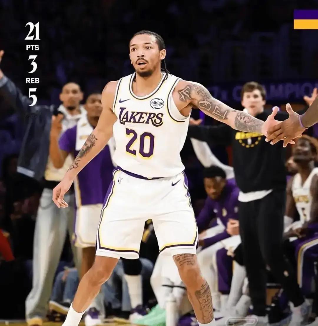 20万底薪打爆千万先生湖人把双向合同转正，尼克·史密斯直接锁死轮换。过去6