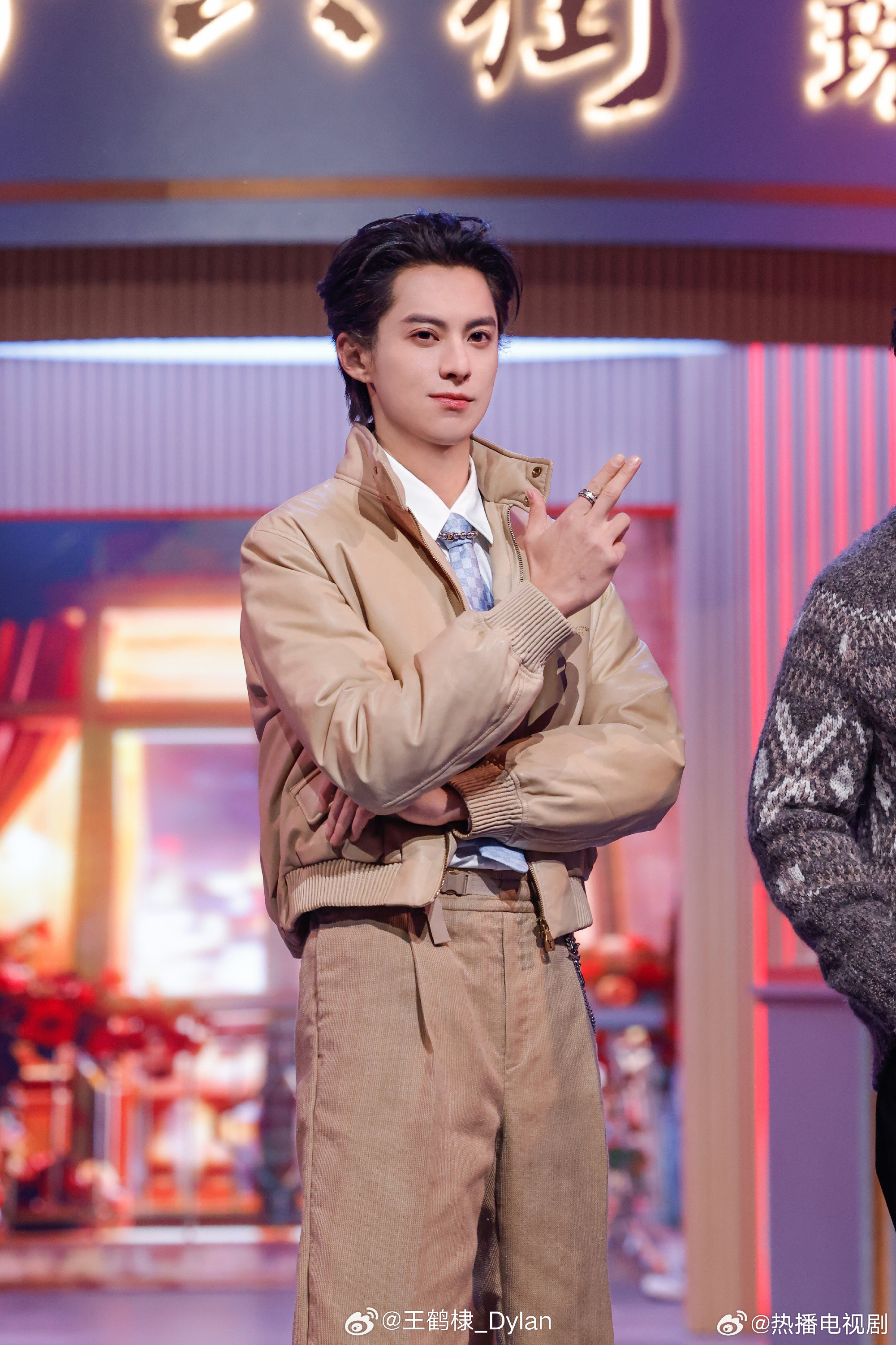 王鹤棣超绝反应力突发小意外也难不倒王鹤棣，神级反应直接盘活全场，化身爆笑名场面制