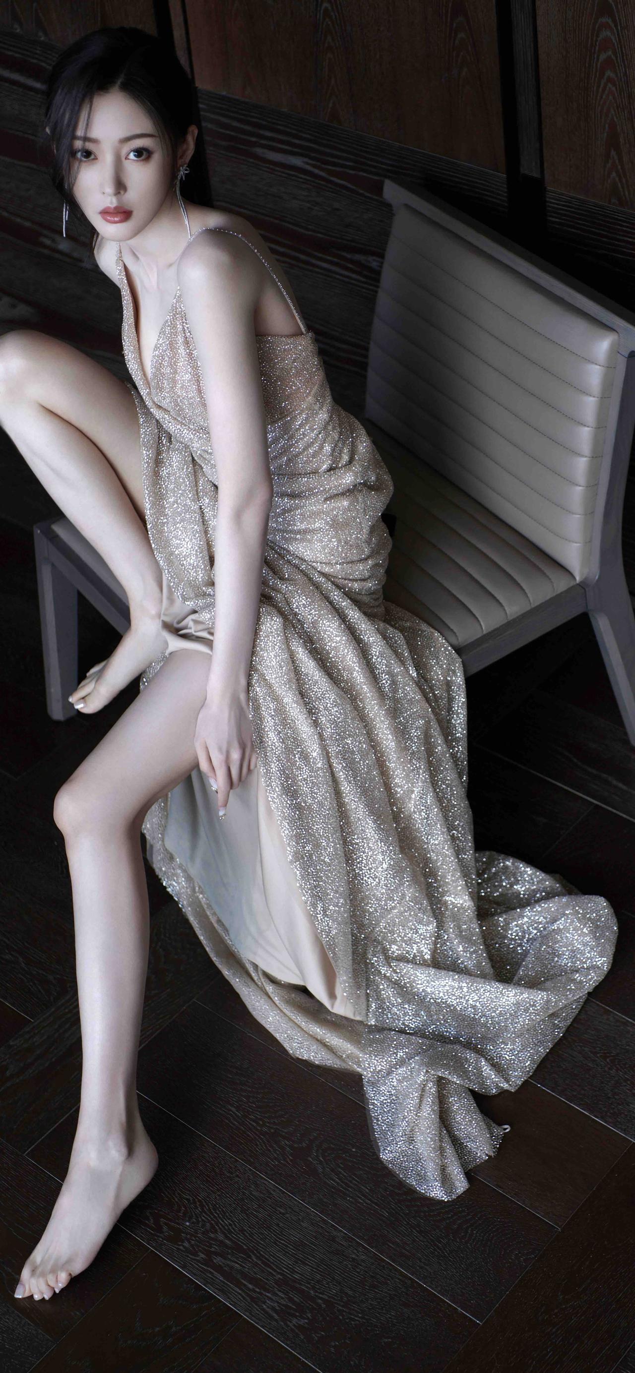 美女壁纸-第6190期-张天爱